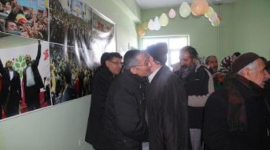 Varto&rsquo;da Halkların Demokratik Partisi A&ccedil;ıldı