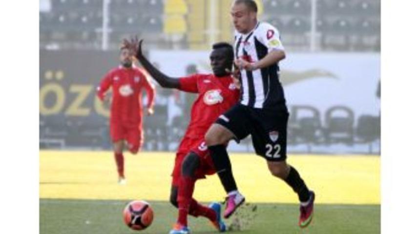 Manisaspor: 3 - Balıkesirspor: 0