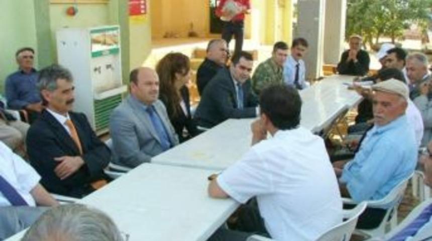 Besni Kaymakamı Yılmaz, Köy Gezilerini Sürdürüyor