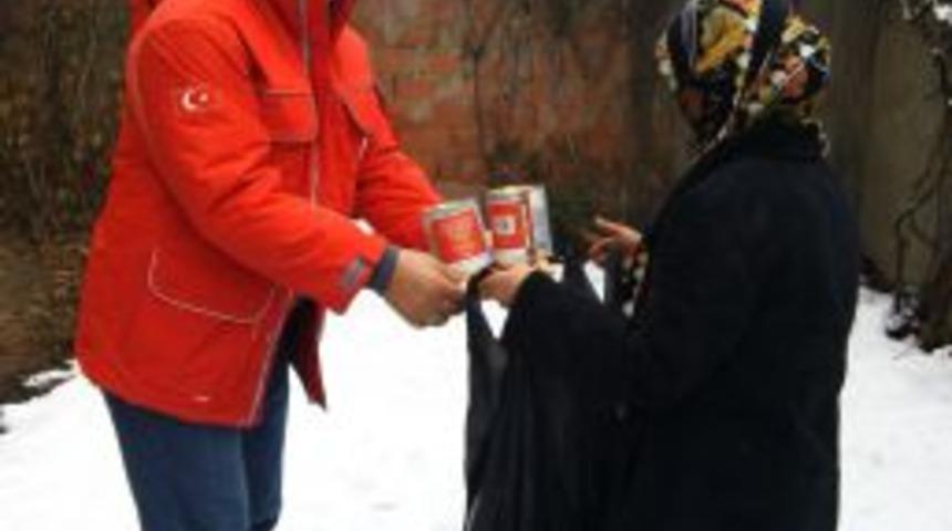 Kızılay, Suriyeli Ailelere Kavurma Ve Kış Pidesi Dağıttı