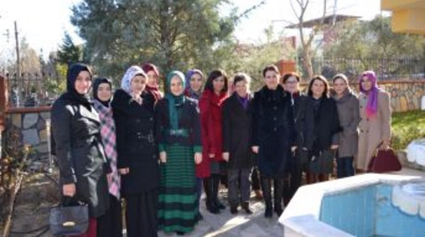 &lsquo;K&uuml;&ccedil;&uuml;k Bir Iyilik Bir&ccedil;ok Başka Hayatı Etkiler&rsquo; Sloganıyla Yola &Ccedil;ıktılar