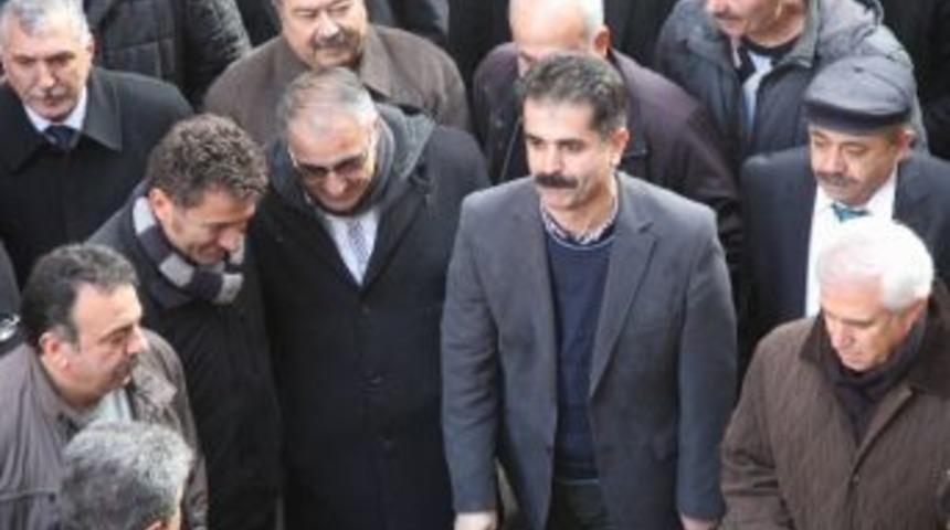 H&uuml;seyin Ayg&uuml;n: "tbmm Bah&ccedil;esinde Cem Yapabiliriz"