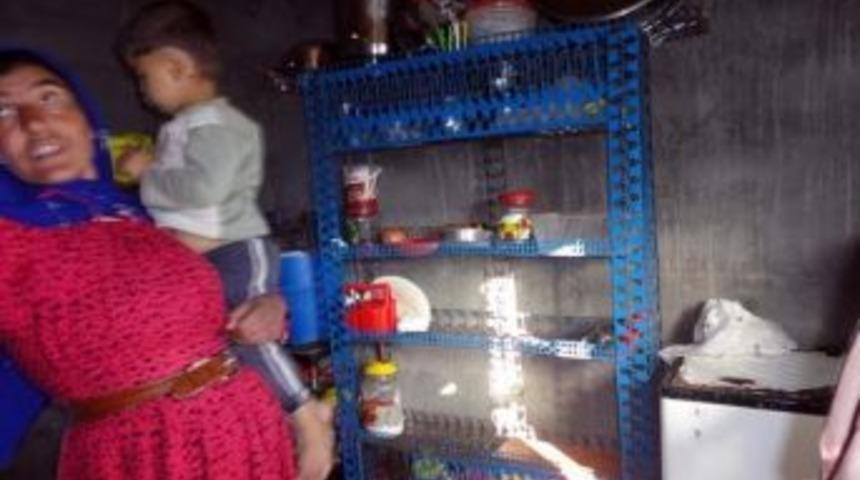 Kaymakamın Eşinden Yoksullara Yardım