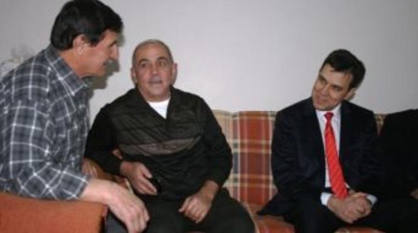 Esgin Ev Ziyaretinde