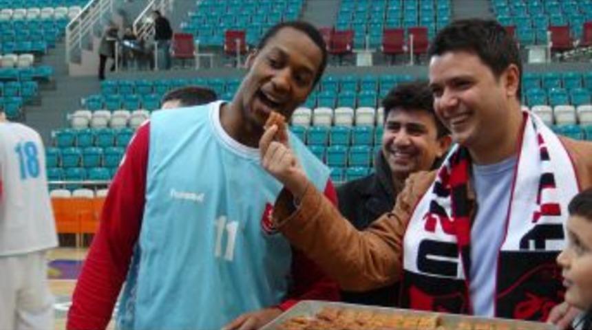 Uşak Sportif, Banvit Ma&ccedil;ına Hazır