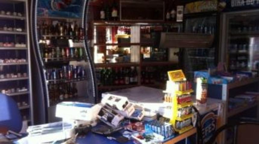 Emet'te İki İş Yerinden 26 Bin Liralık Hırsızlık