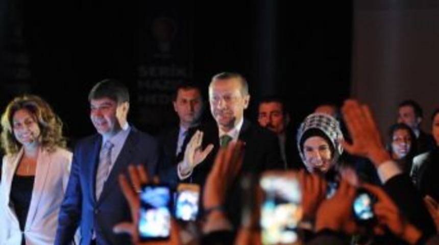 Antalya B&uuml;y&uuml;kşehir Belediye Başkan Adayı Menderes T&uuml;rel