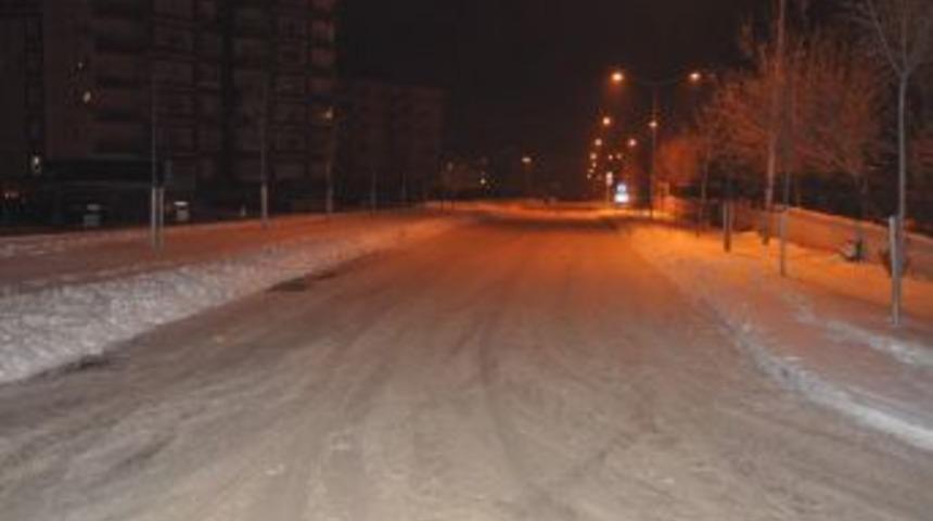 Yozgat&rsquo;ta Hava Sıcaklığı Gece Eksi 10 Dereceye D&uuml;şt&uuml;