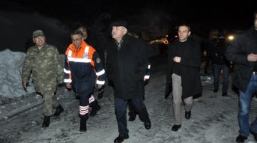 AFAD Başkanı Oktay, D 400 Karayolunda Incelemelerde Bulundu