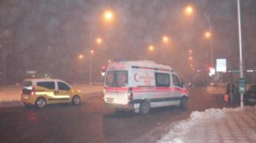 Diyarbakır&rsquo;da Sis Nedeniyle S&uuml;r&uuml;c&uuml;ler Zor Anlar Yaşadı