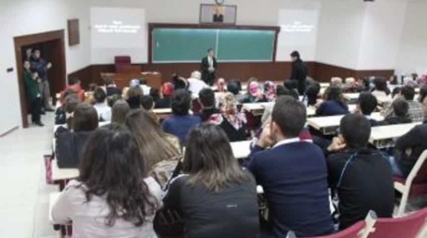 Katre-i Umman Gen&ccedil;lik Grubu&rsquo;ndan, Mutlu Bir Hayatın Neresindesin Konferansı