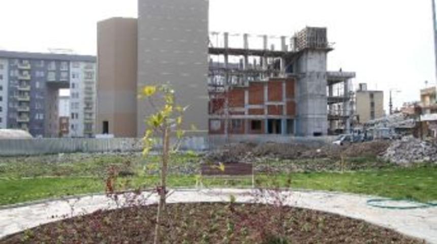 Karşıyaka Belediyesi 2013&rsquo;&uuml; De Rekorla Uğurlamaya Hazırlanıyor