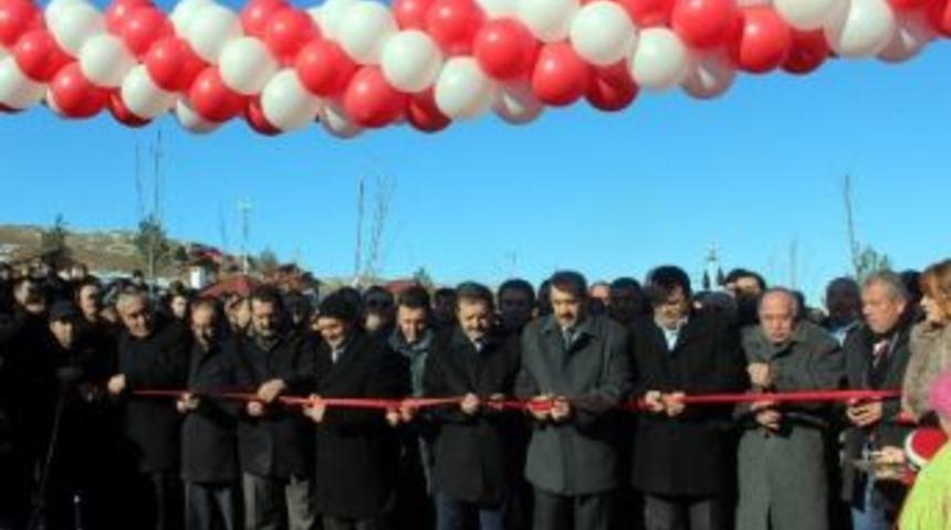 Kurt Deresi Vadi Parkın 1.etabı D&uuml;zenlenen T&ouml;renle A&ccedil;ıldı