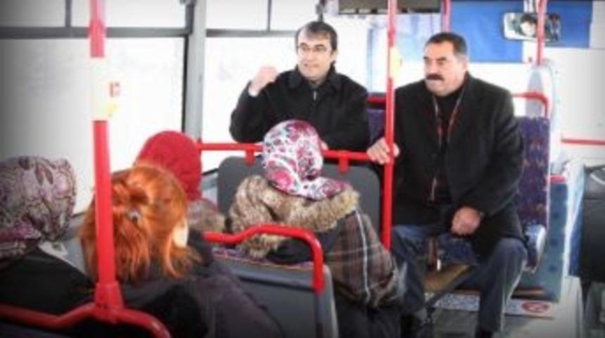 Rekt&ouml;r, Halk Otob&uuml;s&uuml; İle Yolculuk Ederek &Ouml;ğrencilerin Sorunlarını Dinledi