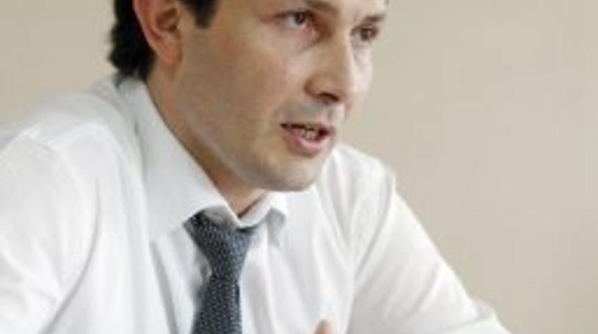 &Ccedil;ocuklarınızı K&uuml;&ccedil;&uuml;k Yaşta Tatlı Ve Fast Food Bağımlısı Yapmayın