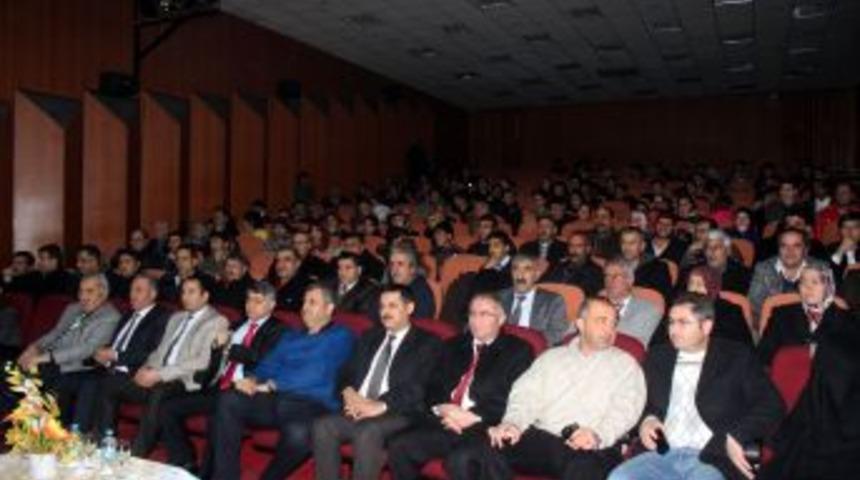 Ağrı'da 'Bug&uuml;n Ay'ın Işığı' Konseri