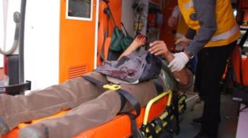 Yolcu Minib&uuml;s Şarampole Yuvarlandı: 5 Yaralı