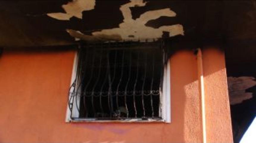 İtfaiyeden Gaz Maskeli Kurtarma