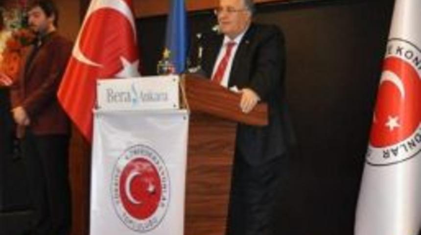 Dsp Genel Başkanı Masum T&uuml;rker Yerel Y&ouml;netimler Zirvesi'ne Katıldı