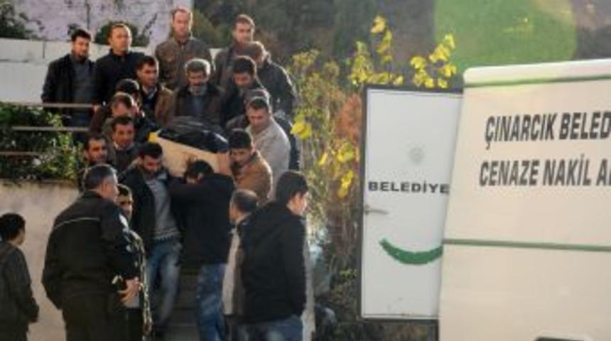 13 Yıllık Karısını Silahla Vurarak &Ouml;ld&uuml;rd&uuml;