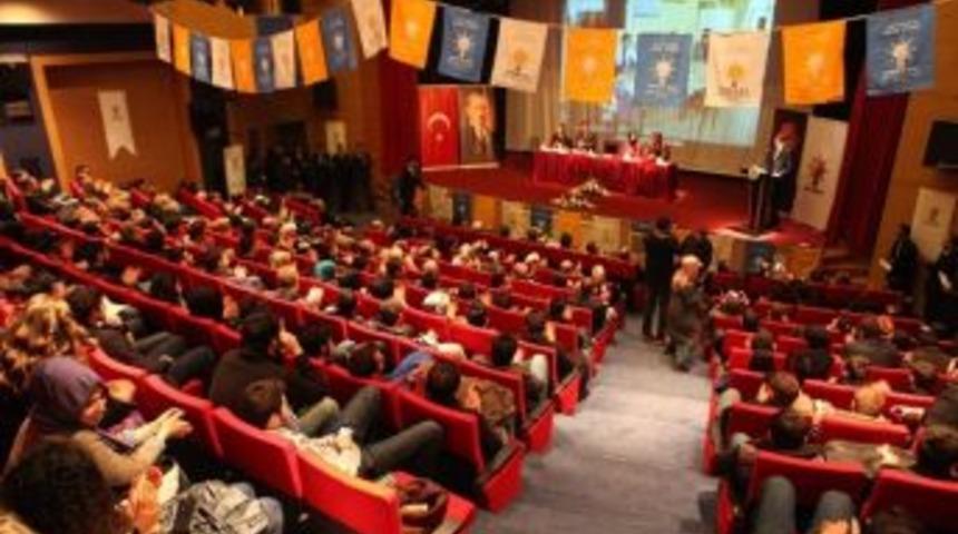 Sakarya B&uuml;y&uuml;kşehir Belediye Başkanı Zeki To&ccedil;oğlu: