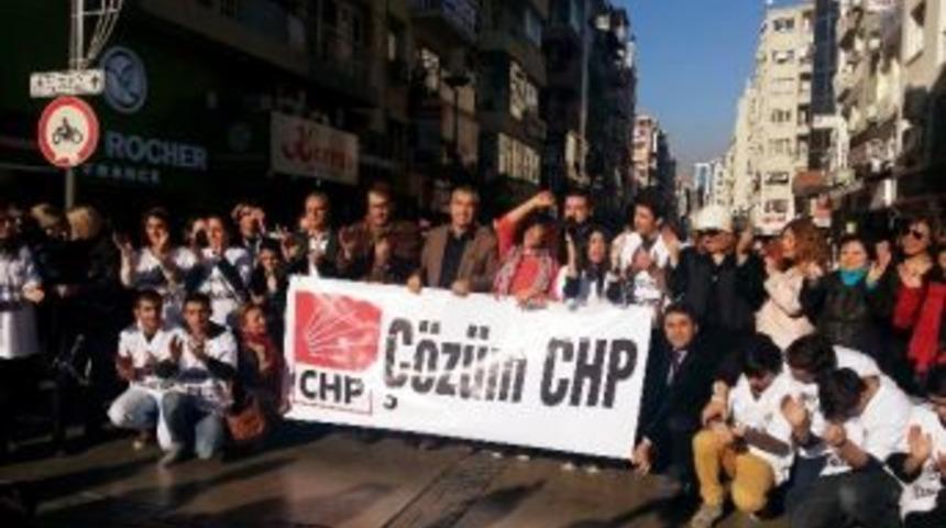 İzmir&rsquo;de Chp'li Gen&ccedil;lerden Danslı Muhalefet