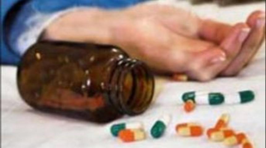 &Ouml;ğrenci yurdunda intihara kalkıştı