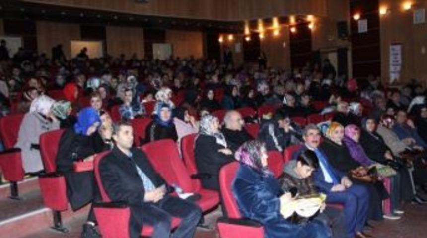Bing&ouml;l'de Aile Sorunları Ve Sevgi İletişimi Konferansı D&uuml;zenlendi