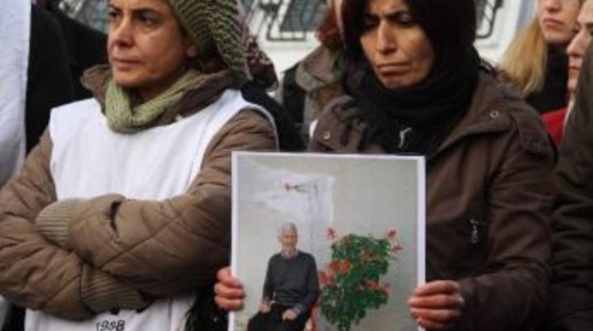 Diyarbakır&rsquo;da Hasta Tutuklular İ&ccedil;in Oturma Eylemi D&uuml;zenlendi