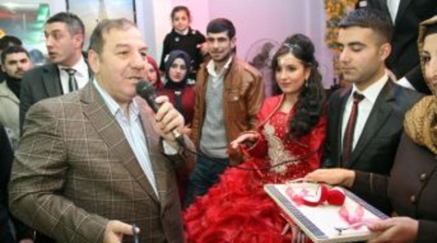 Başkan Kadıoğlu Nişan Merasimine Katıldı