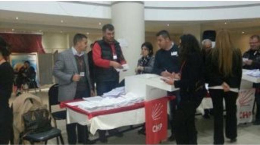 &Ccedil;erkezk&ouml;y'de Chp'nin Temay&uuml;l Yoklamasında Vahap Akay Belediye Başkan Adayı Se&ccedil;ildi