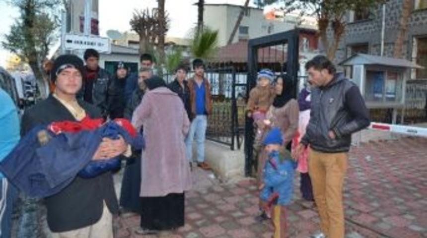 Sokakta Kalan Suriyeliler &Ccedil;adır Kente Yerleştirildi