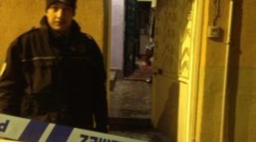 Ayakkabı Boyacısı Evinde &Ouml;l&uuml; Bulundu