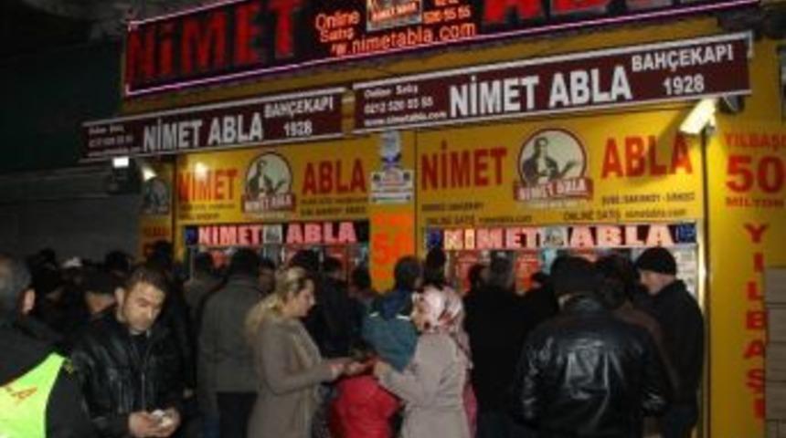 Nimet Abla Gişesi'nde "umut" Kuyruğu