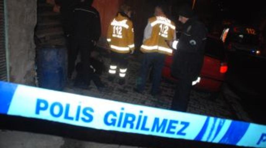 4. Kattaki Evine &Ccedil;atıdan Girmek Isterken D&uuml;ş&uuml;p Hayatını Kaybetti