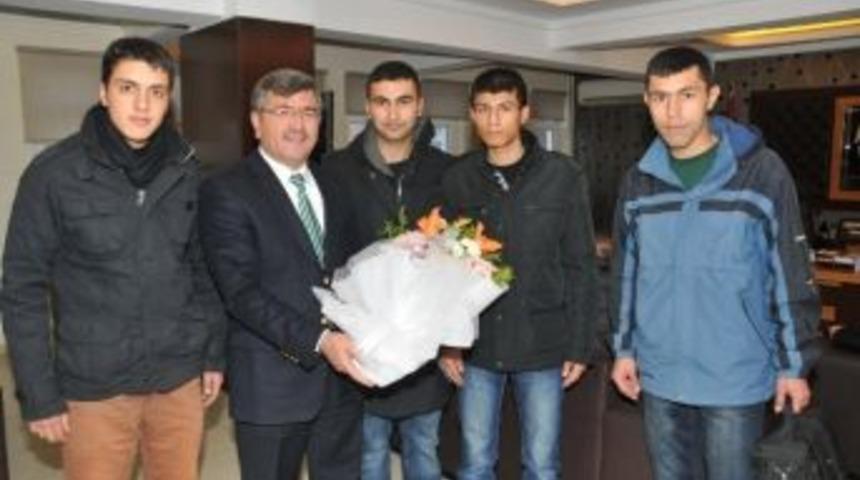 Polis Okulu &Ouml;ğrencilerinden Başkan&rsquo;a Teşekk&uuml;r Ziyareti