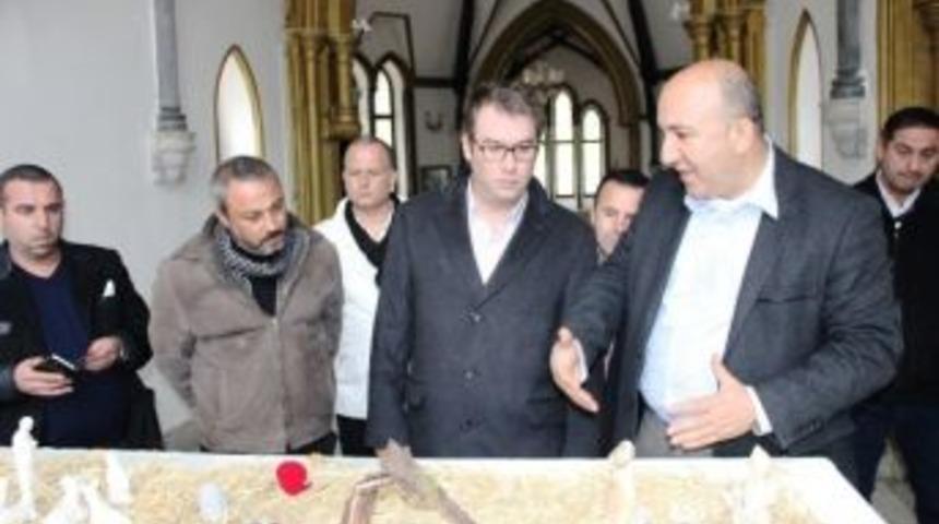 Chp'li Piriştina: "buca Hoşg&ouml;r&uuml;n&uuml;n Başkenti Olacak"