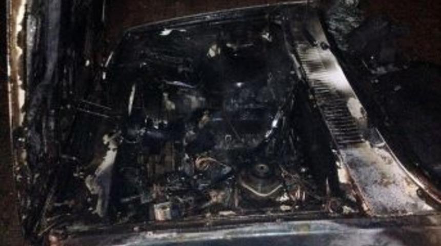 Sel&ccedil;uk&rsquo;ta Seyir Halindeki Ara&ccedil; Yandı