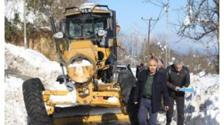 Vali Karahan, Kar Temizleme &Ccedil;alışmalarını Yerinde Inceledi