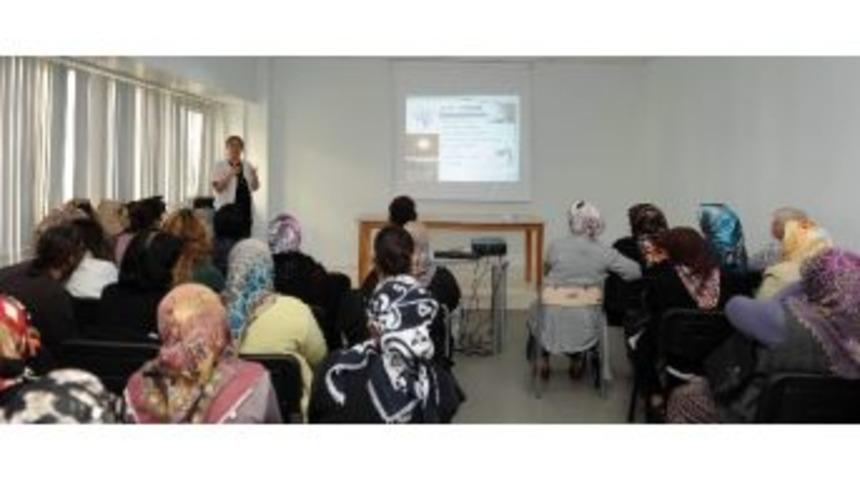 Kadınlar Kanserle İlgili Bilgilendirildi