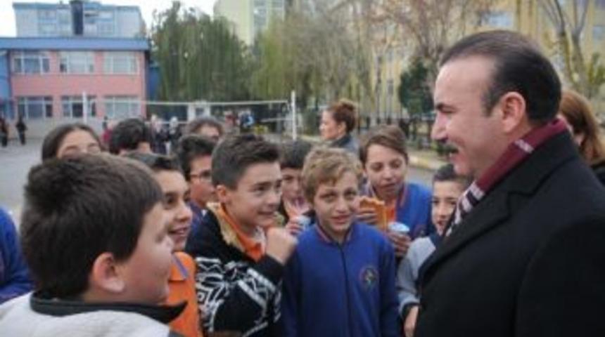 Başkan Doğan, Okulları Tek Tek Geziyor