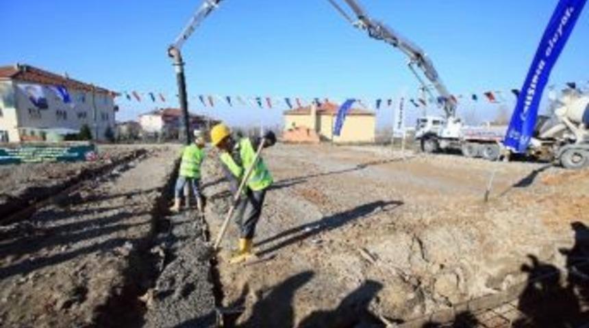 Şirinsulhiye K&ouml;y&uuml;'ne Spor Kompleksi