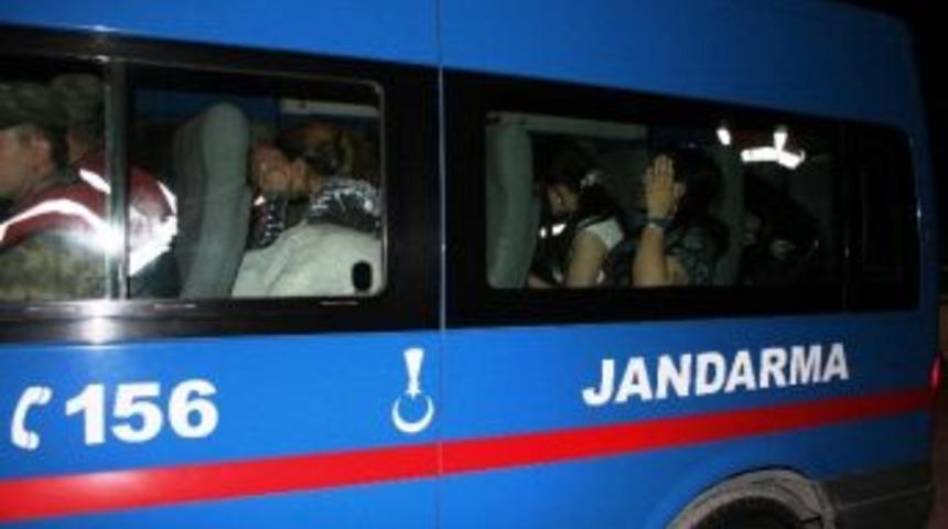 Iğdır'da Fuhuş Operasyonu: 8 G&ouml;zaltı
