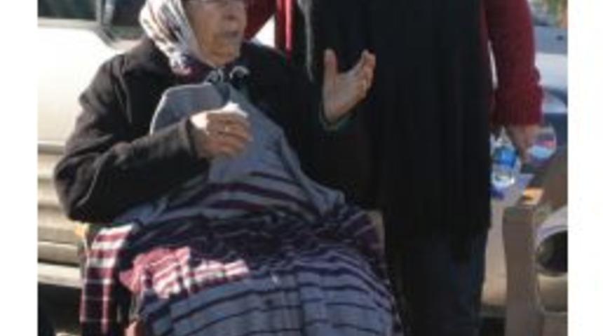 5 G&uuml;nd&uuml;r G&ouml;lde Kaybolan Oğluna Ağlıyor