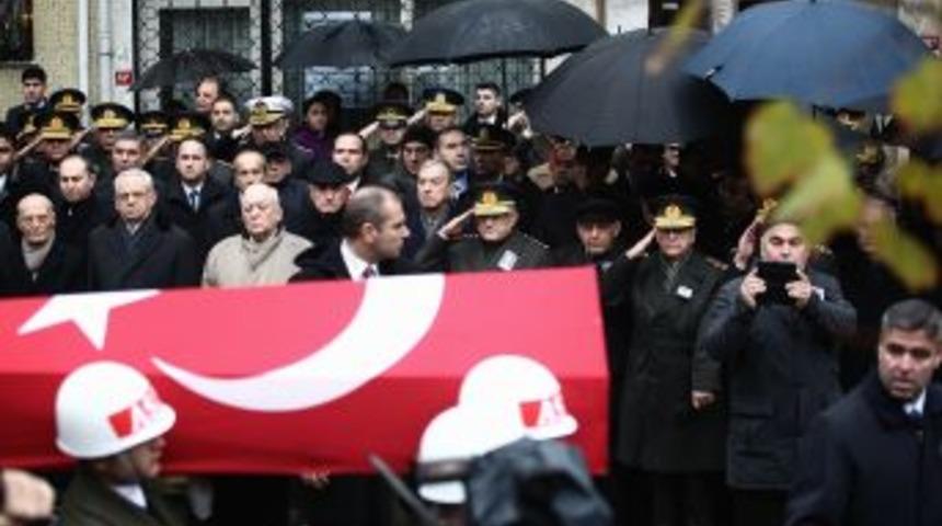 Teoman Koman Son Yoluğuna Uğurlandı