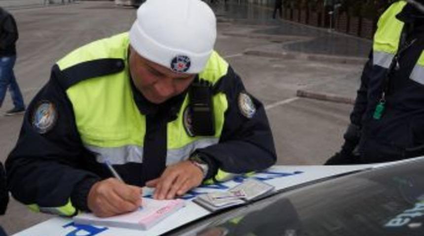 Yolcu Otob&uuml;slerine 'kış Lastiği' Uygulaması Yapıldı