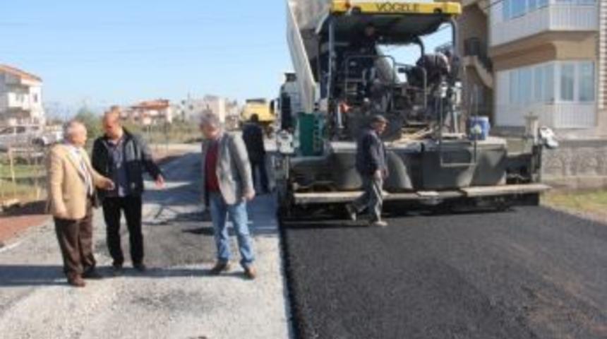 D&ouml;şemealtı&rsquo;nda Asfalt &Ccedil;alışmaları Devam Ediyor