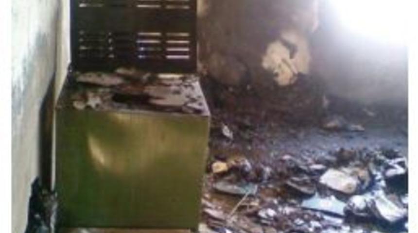 Sakarya&rsquo;da Tek Katlı Lojman Yandı