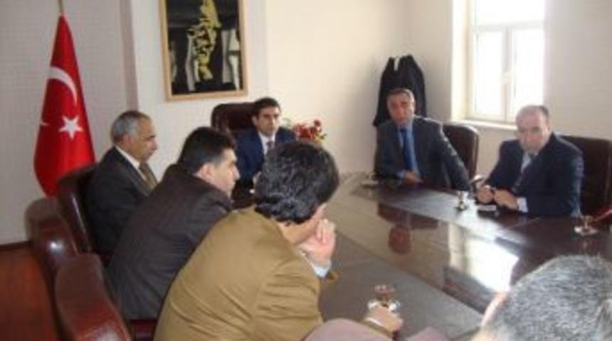 Siirt'te Eğitimlerine Ara Veren Kız &Ccedil;ocuklarının Aileleri İle G&ouml;r&uuml;ş&uuml;lecek