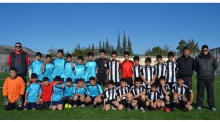 Yıldızlar Futbol Turnuvası Başladı